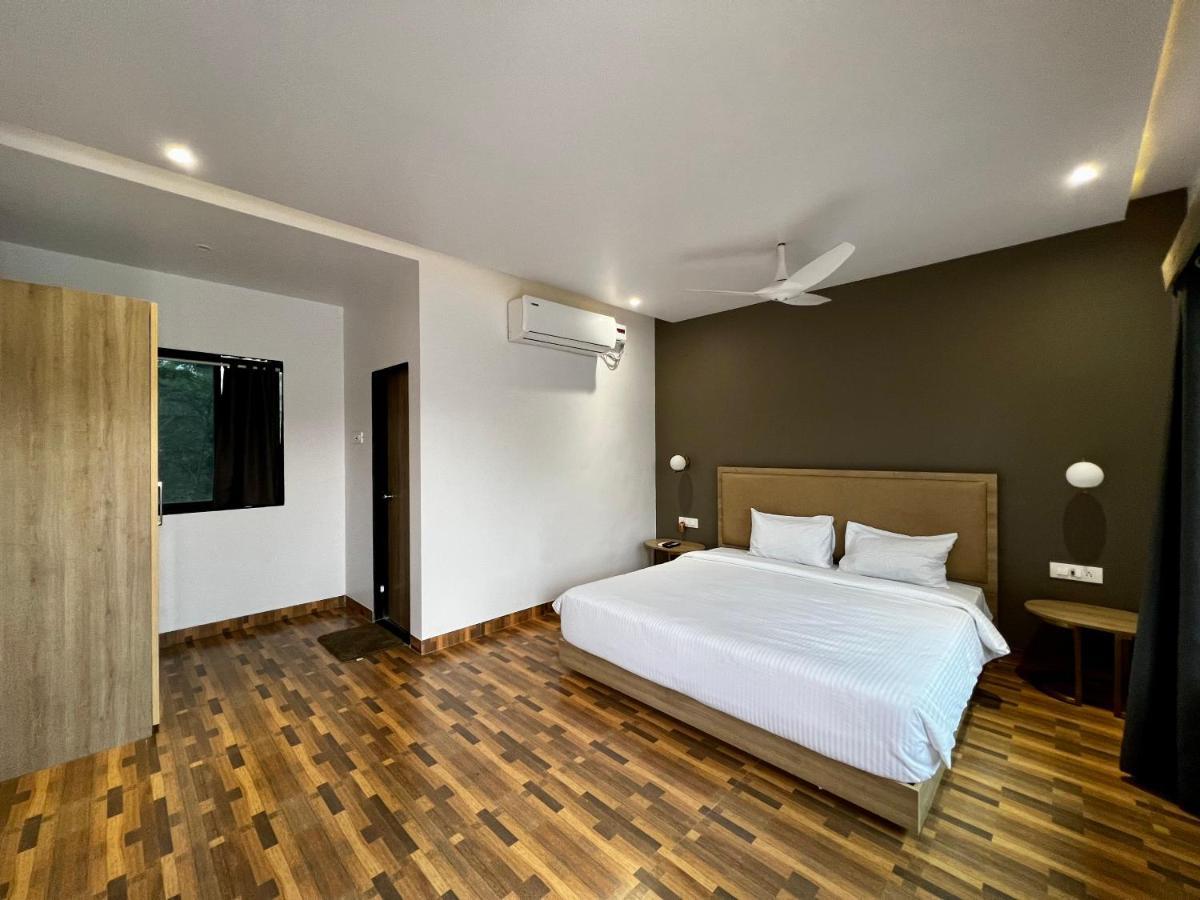 Paramount Riverfront Resort & Spa, Karjat Zewnętrze zdjęcie