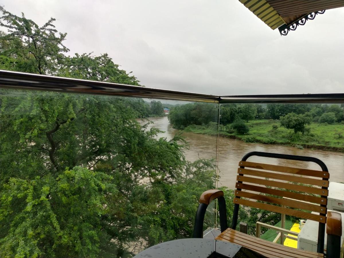 Paramount Riverfront Resort & Spa, Karjat Zewnętrze zdjęcie
