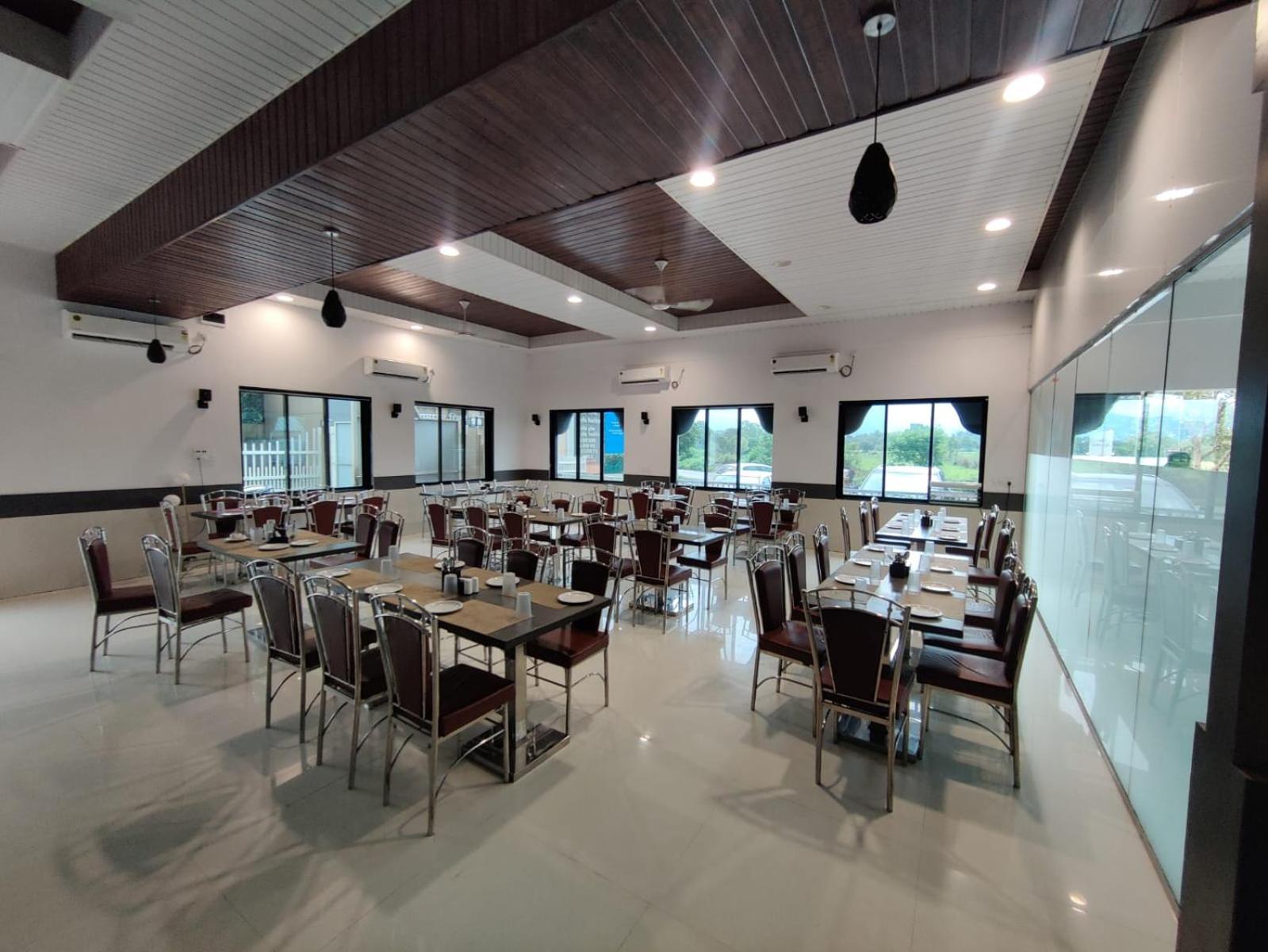 Paramount Riverfront Resort & Spa, Karjat Zewnętrze zdjęcie